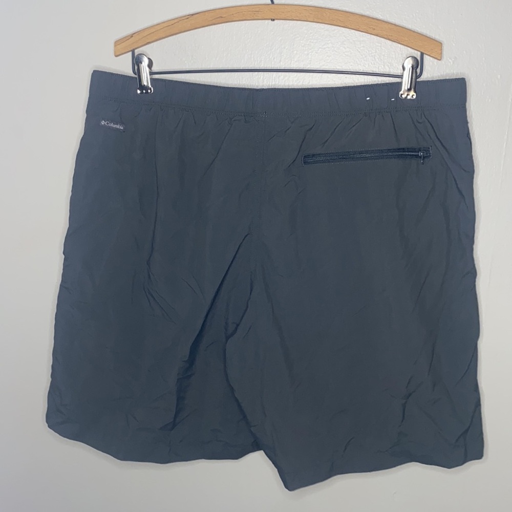 💋Men’s Columbia Omni- shield sun protection hiking shorts 8” inseam! - Picture 5 of 10